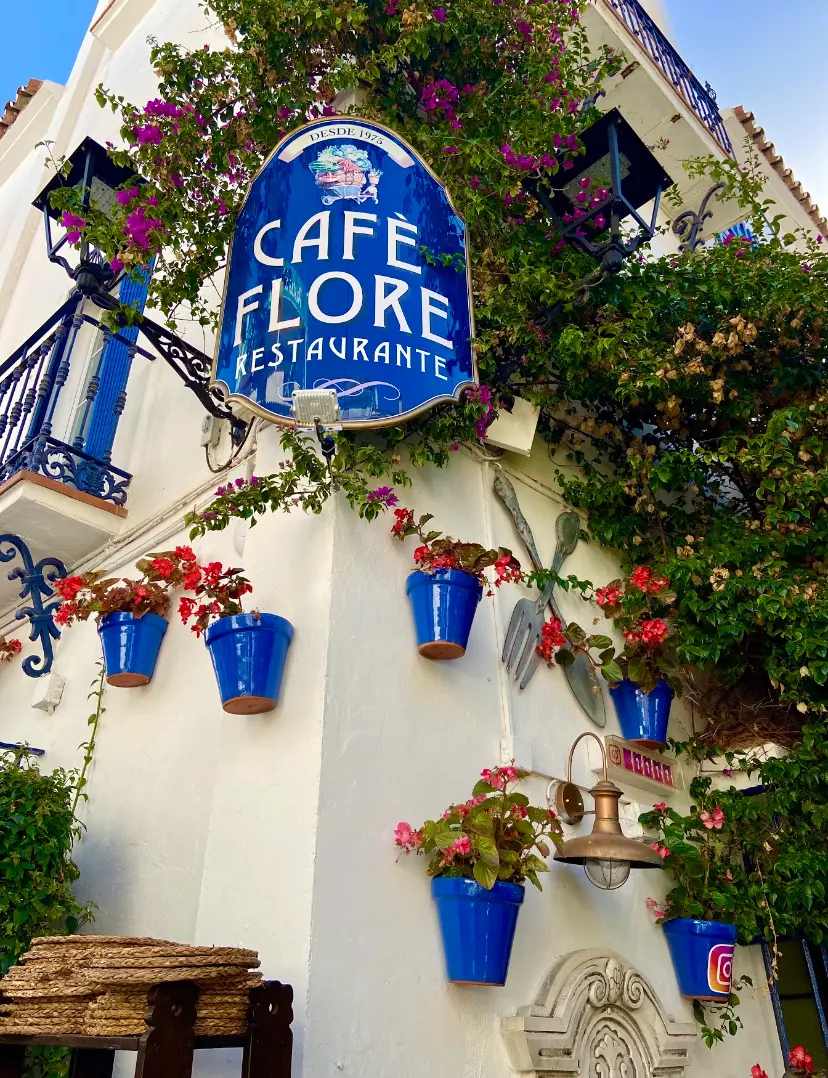 vista de el logo exterior Cafe flore
